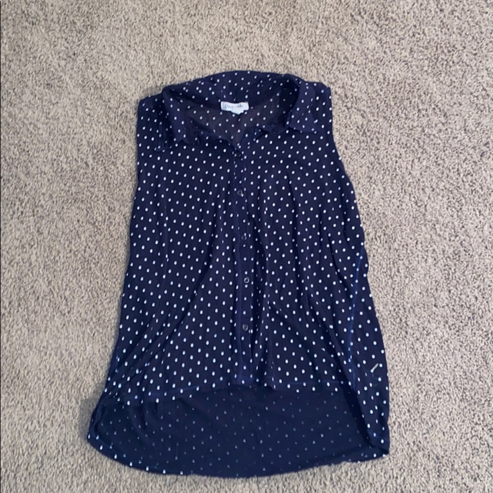 ⭐️3 for $20! Aeropostale collared polka dot tank
